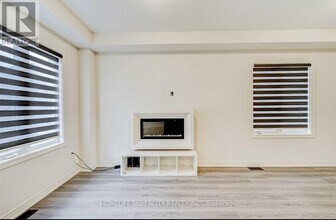 21 Westfield Cres in Hamilton, ON - Building Photo - Building Photo