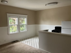 1526 Everett St, Unit 4 in Alameda, CA - Foto de edificio - Building Photo