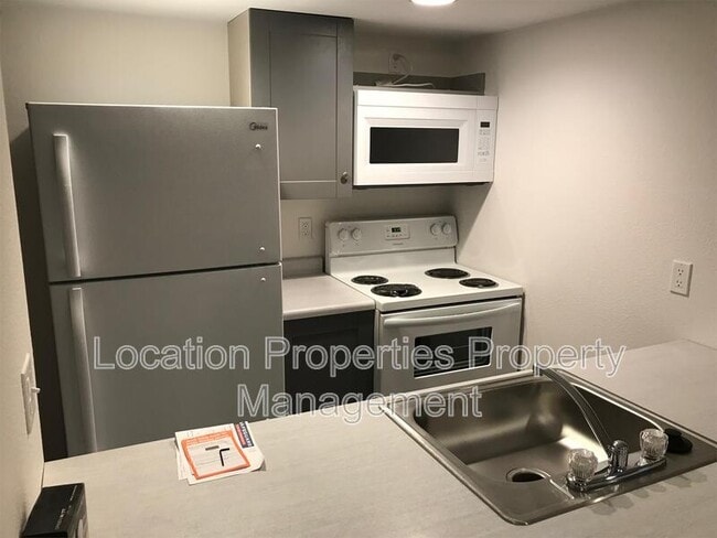 1734 W 19th Terrace in Lawrence, KS - Building Photo - Building Photo