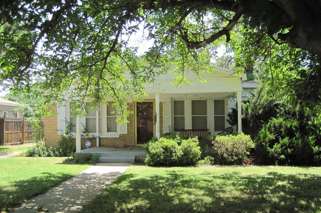 2507 21st St in Lubbock, TX - Building Photo - Building Photo