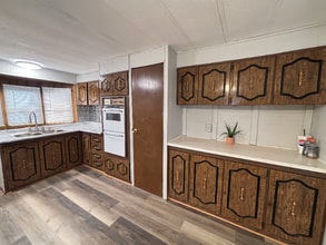 7115 Timber Ridge Center in Quincy, IL - Foto de edificio - Building Photo