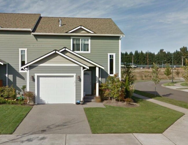 property at 2910 Alyssa Ct SE