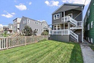 2516 N Central Park Ave, Unit 2 in Chicago, IL - Foto de edificio - Building Photo