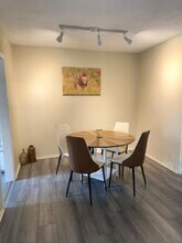 8207 De Longpre Ave in West Hollywood, CA - Building Photo - Building Photo