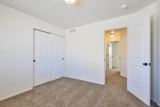 8815 16th St in Greeley, CO - Foto de edificio - Building Photo
