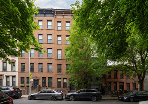 726 Sackett St Apartments