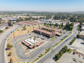 Rio Mirada Villas in Bakersfield, CA - Building Photo - Building Photo