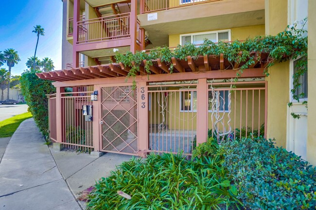 363 Playa Del Sur St in San Diego, CA - Foto de edificio - Building Photo