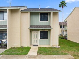 133 W Leslie Ln in Panama City Beach, FL - Building Photo