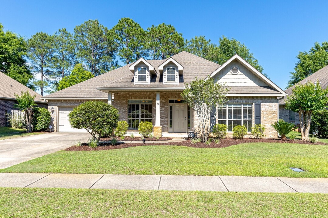 24 Mozart Ln in Freeport, FL - Building Photo