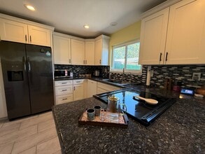 1459 Deauville Pl in Costa Mesa, CA - Building Photo - Building Photo