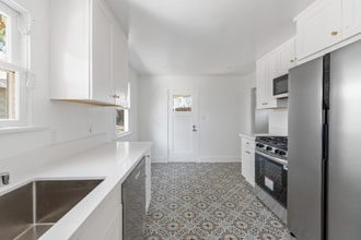 1446 E Topeka St in Pasadena, CA - Building Photo - Building Photo