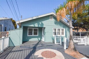 2226 Etiwanda St in San Diego, CA - Building Photo