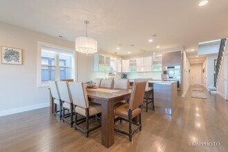 1146 W Hubbard St in Chicago, IL - Building Photo - Building Photo