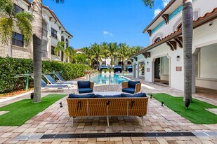 Miramar Park Apartments in Miramar, FL - Building Photo