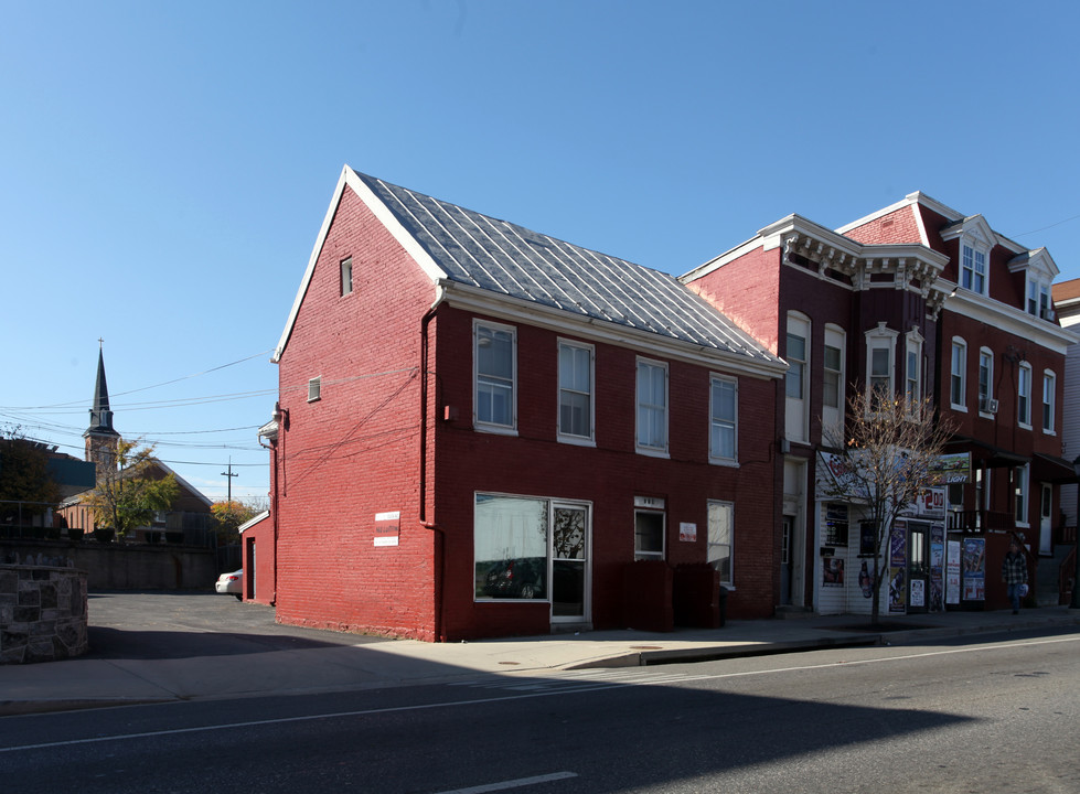 219 W Franklin St in Hagerstown, MD - Building Photo