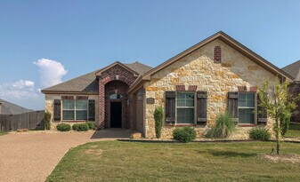 3032 Stallion Dr in Robinson, TX - Building Photo