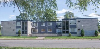 16700 Lahser Rd in Detroit, MI - Building Photo