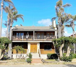 837 4th St, Unit Main in Encinitas, CA - Building Photo - Building Photo