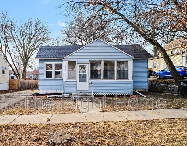 5819 Grant St in Omaha, NE - Building Photo - Building Photo