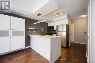 23 Frances Loring Ln in Toronto, ON - Building Photo