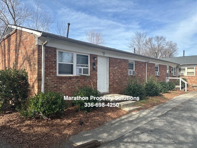 3601 Busic Ave, Unit 3601-A in Greensboro, NC - Foto de edificio