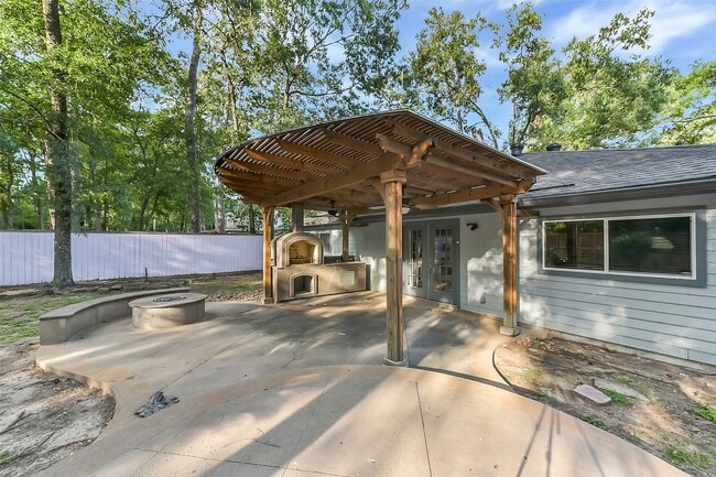 property at 20 Tulip Hill Ct