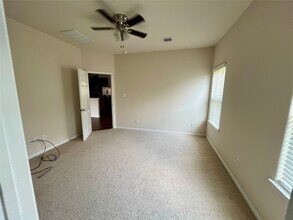 1110 N Colbert St in Dayton, TX - Building Photo - Building Photo