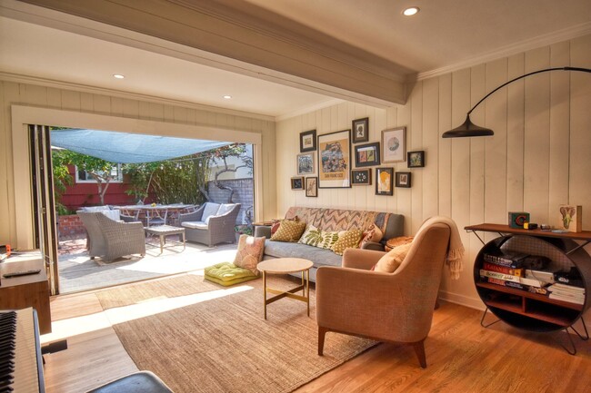 property at 5725 Waverly Ave
