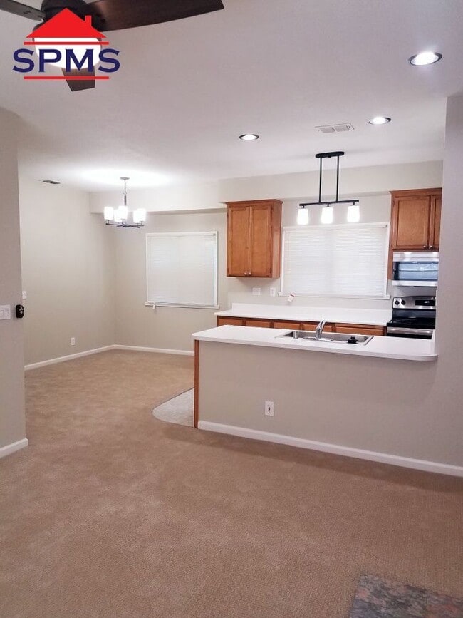 2330 I St in Sacramento, CA - Building Photo - Building Photo