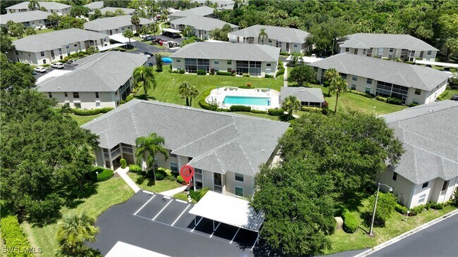 600 Squire Cir in Naples, FL - Foto de edificio - Building Photo