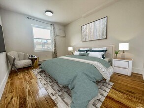 74- 13 Hillmeyer Ave in Queens, NY - Foto de edificio - Building Photo