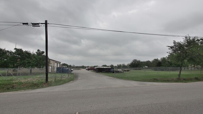 5702 John Martin Rd in Baytown, TX - Building Photo - Building Photo