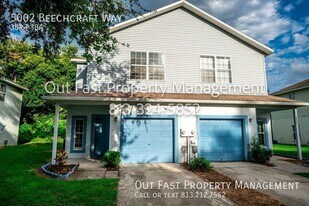 5002 Beechcraft Way in Seffner, FL - Building Photo