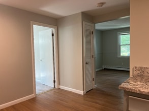 1233 Main St in Holden, MA - Building Photo - Building Photo