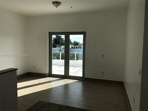 1600 Euclid Ave in Miami Beach, FL - Building Photo - Building Photo