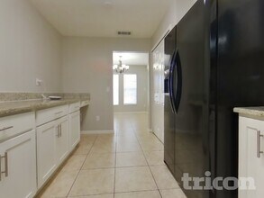 802 Gullberry Ln in Altamonte Springs, FL - Building Photo - Building Photo