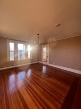 61 Park St, Unit 3 in Lynn, MA - Foto de edificio - Building Photo