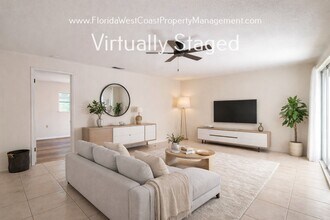 2508 Cardwell Way in Sarasota, FL - Building Photo - Building Photo