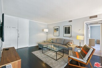 843 4th St-Unit -202 in Santa Monica, CA - Building Photo - Building Photo