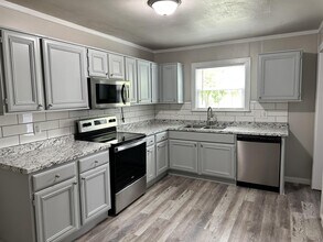 1409 Wolfe City Dr in Greenville, TX - Building Photo - Building Photo