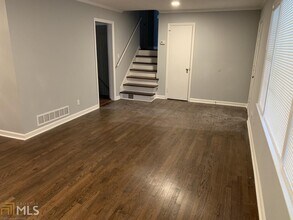 2386 Miriam Ln in Decatur, GA - Building Photo - Building Photo