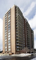 The Driveway in Ottawa, ON - Building Photo