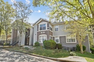 Glen Oaks Apartments in Tallahassee, FL - Building Photo