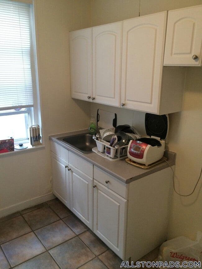 5 Barrows St, Unit 2A