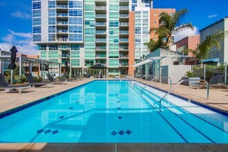 800 The Mark Ln in San Diego, CA - Building Photo - Building Photo