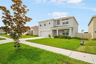 7575 Sail Clover Ln in Zephyrhills, FL - Building Photo - Building Photo