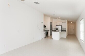 17892 Blissful Stars Dr in Lutz, FL - Building Photo - Building Photo