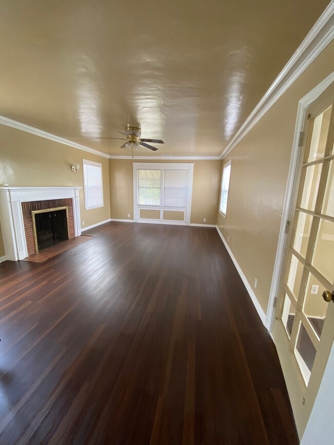 2019 S Longwood Ave, Unit 2019 South Longwood Avenu