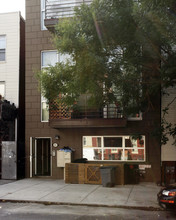 84- Eagle St in Brooklyn, NY - Foto de edificio - Building Photo